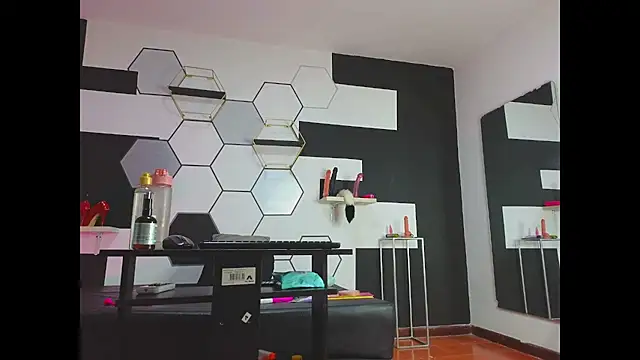 haileycat online show from 01/06/25, 12:05