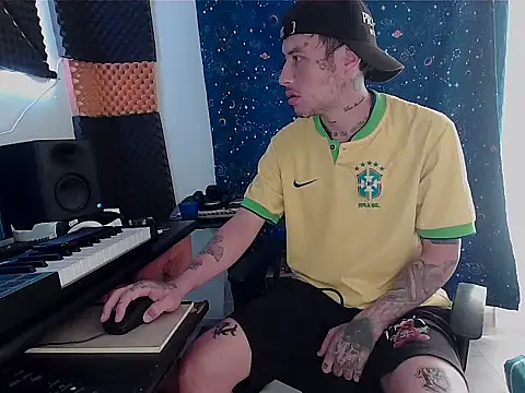 Snapshot of patrik_tattoo_ chatting on 02/09/25, 06:26 patrik tattoo online show from 02/09/25, 06:26