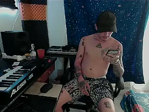 Snapshot of patrik_tattoo_ chatting on 03/07/25, 06:11 patrik tattoo online show from 03/07/25, 06:11
