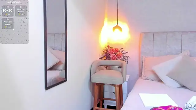 Snapshot of tutu_milf chatting on 11/07/25, 07:14 tutu milf online show from 11/07/25, 07:14