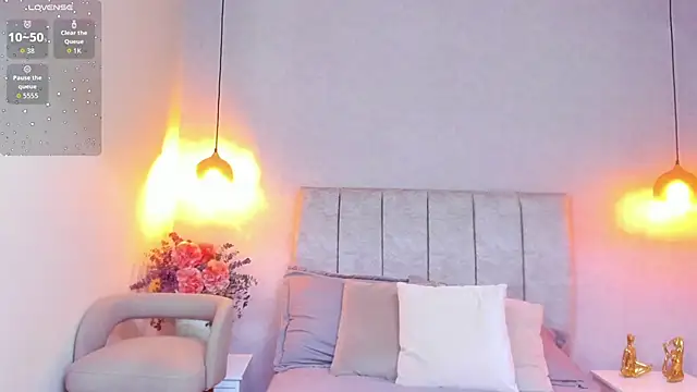 Snapshot of tutu_milf chatting on 11/08/25, 07:12 tutu milf online show from 11/08/25, 07:12