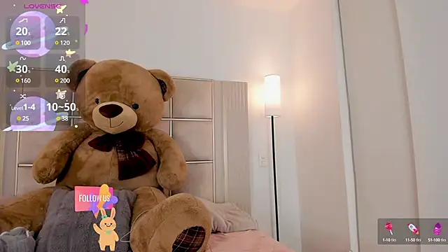 Snapshot of saraamiller_ chatting on 03/01/25, 04:37 saraamiller online show from 03/01/25, 04:37