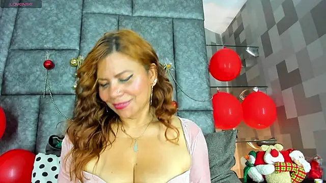 Corina Taylor  online show from 12/15/24, 07:10