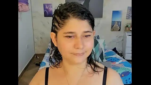 alinabozz1 online show from 05/08/26, 12:27