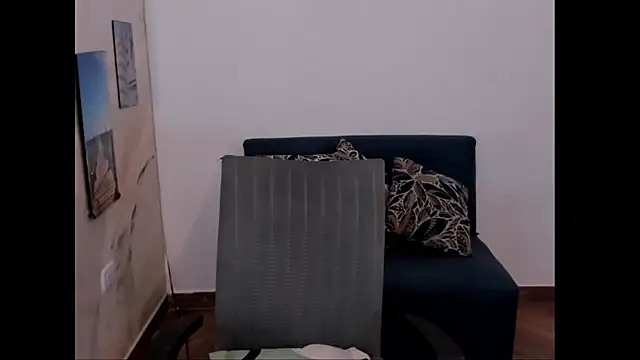 alinabozz1 online show from 05/27/26, 04:42