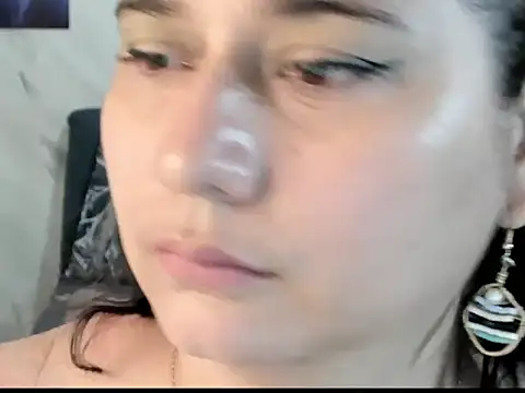 alinabozz1 online show from 06/11/26, 04:21