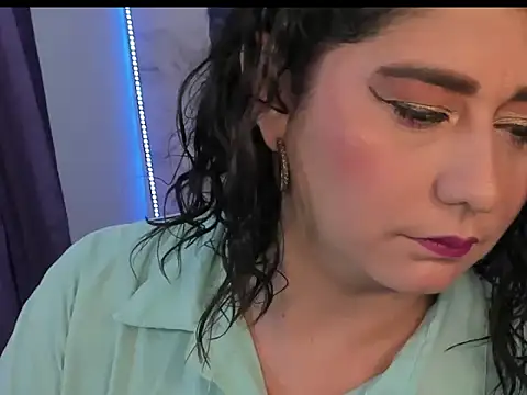alinabozz1 online show from 07/18/26, 03:54
