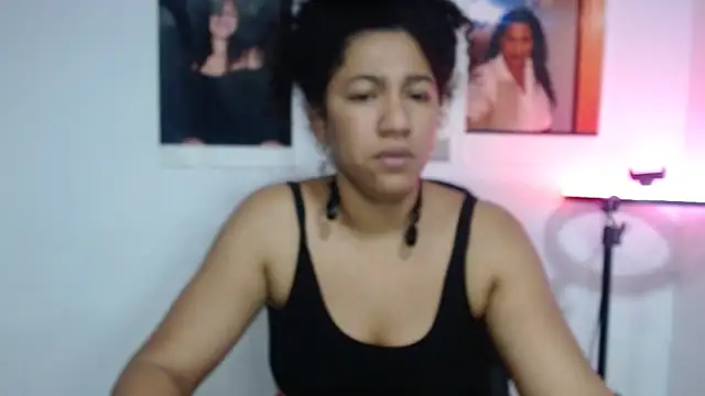 bellacrespalatina online show from 10/09/25, 02:42