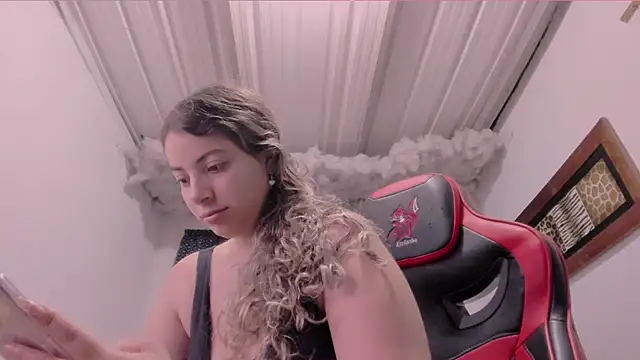 Snapshot of Lauu_G chatting on 09/17/25, 09:11 Lauu G online show from 09/17/25, 09:11