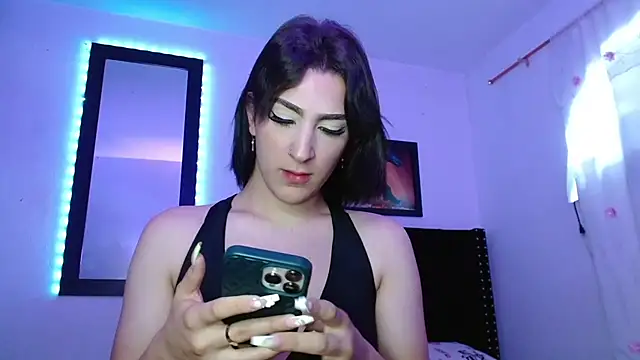 Triana Damelio online show from 09/25/25, 02:21