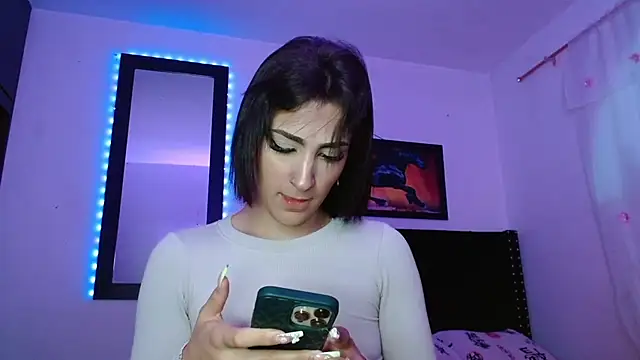 Triana Damelio online show from 10/03/25, 12:13