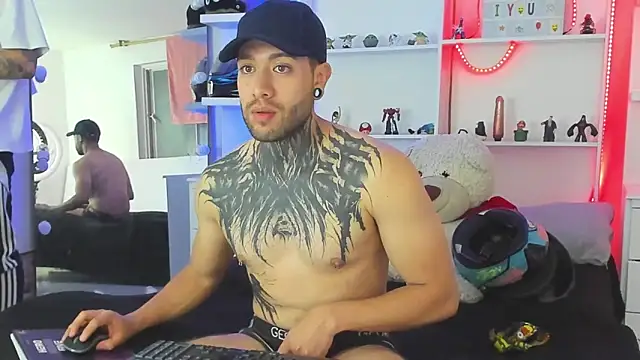 Snapshot of _tatho_perovich_ chatting on 12/22/24, 05:12 tatho perovich online show from 12/22/24, 05:12