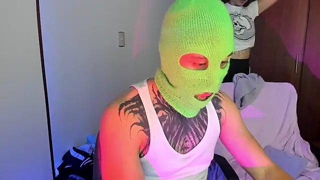 Snapshot of _tatho_perovich_ chatting on 02/19/25, 04:44 tatho perovich online show from 02/19/25, 04:44