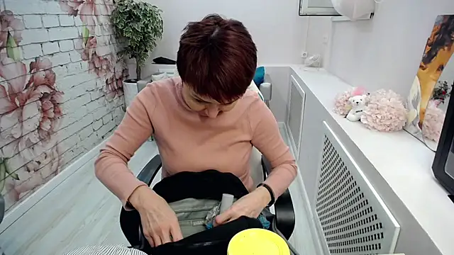 Cutie Asya online show from 11/19/25, 04:34