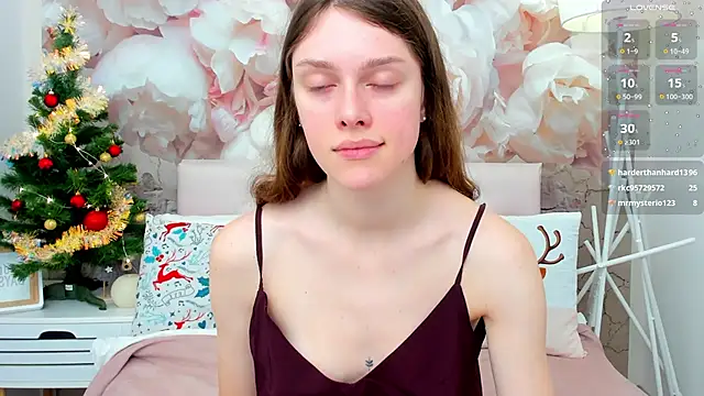Snapshot of JaneBrowni chatting on 12/15/24, 01:32 JaneBrowni online show from 12/15/24, 01:32