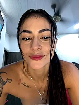 emilie xx  online show from 09/29/25, 02:44