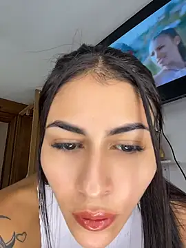 emilie xx  online show from 05/20/26, 03:18