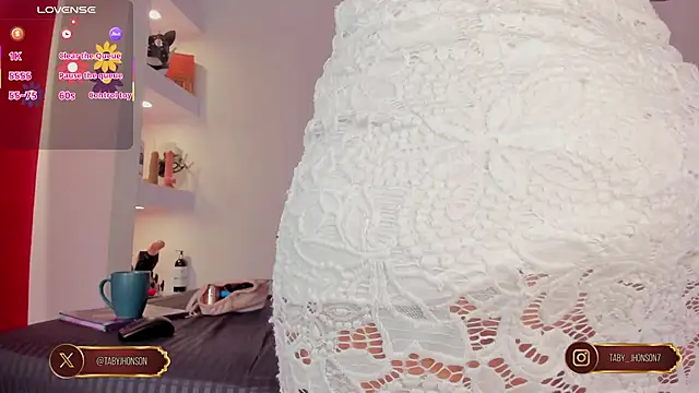 Snapshot of TabyJhonson chatting on 09/19/25, 12:39 TabyJhonson online show from 09/19/25, 12:39