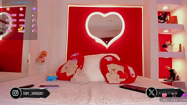 Snapshot of TabyJhonson chatting on 10/17/25, 02:19 TabyJhonson online show from 10/17/25, 02:19