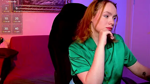 Kari Lunna online show from 12/14/24, 04:01