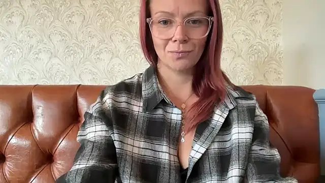 Snapshot of MelodyRoseUk chatting on 09/30/25, 10:31 MelodyRoseUk online show from 09/30/25, 10:31