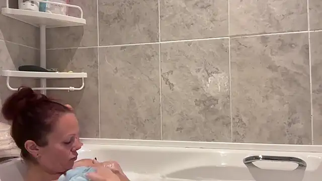 Snapshot of MelodyRoseUk chatting on 10/25/25, 05:51 MelodyRoseUk online show from 10/25/25, 05:51