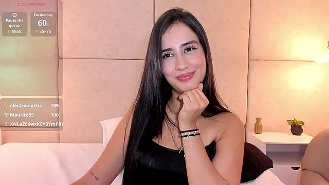 Snapshot of Amiirra_ chatting on 02/23/25, 12:30 Amiirra online show from 02/23/25, 12:30