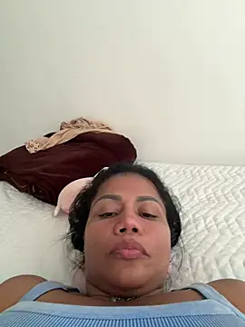 KarenGuzman  online show from 03/12/25, 09:35