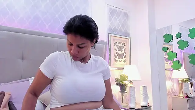 KarenGuzman  online show from 03/19/25, 12:56