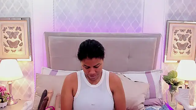 KarenGuzman  online show from 03/21/25, 12:39