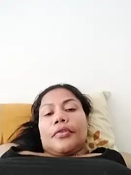 KarenGuzman  online show from 11/11/25, 03:56