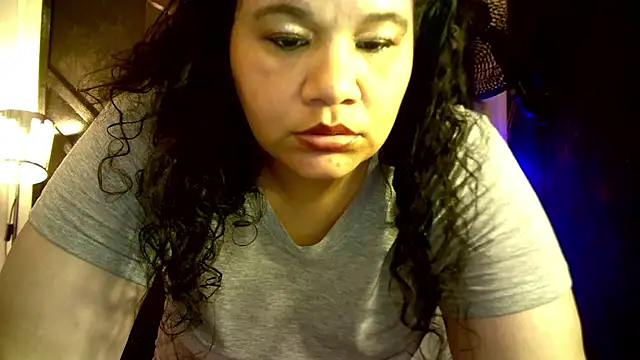 Snapshot of may_prg chatting on 12/03/24, 04:06 may prg online show from 12/03/24, 04:06