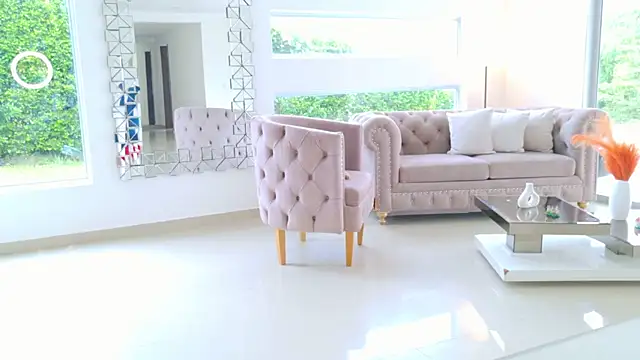 Snapshot of kimberly_ chatting on 11/16/25, 02:11 kimberly online show from 11/16/25, 02:11