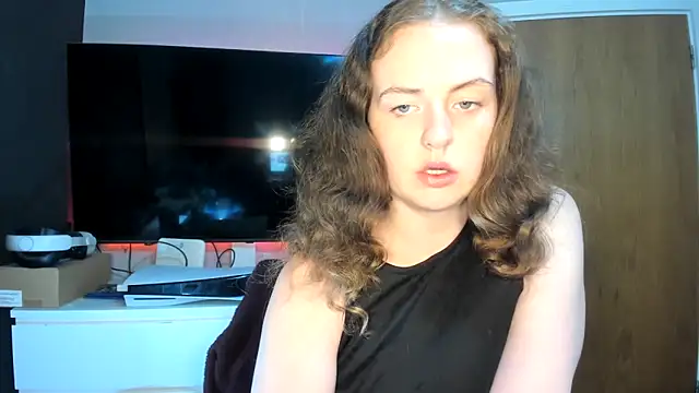 ENGLISHEMILY 69 online show from 12/10/24, 01:11