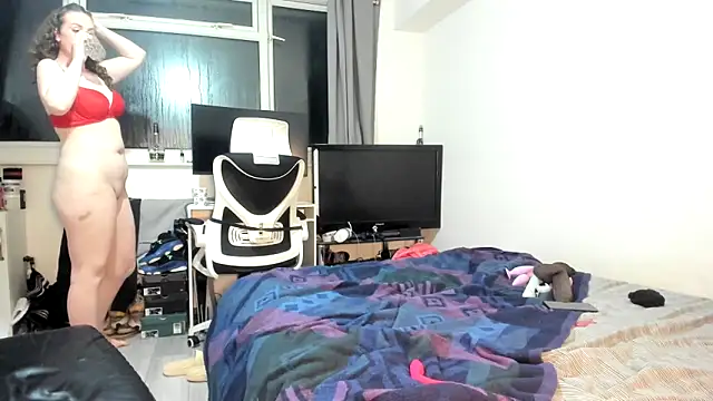 ENGLISHEMILY 69 online show from 01/07/25, 06:45