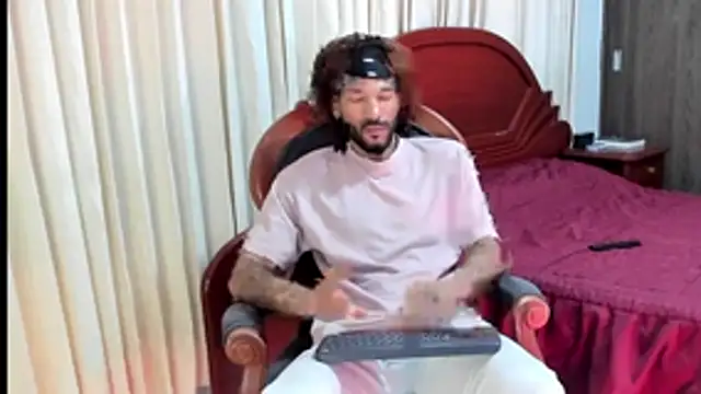 KarlMarley1 online show from 12/23/25, 06:00