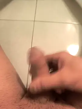 Snapshot of Pirico85 chatting on 11/19/25, 01:27 Pirico85 online show from 11/19/25, 01:27