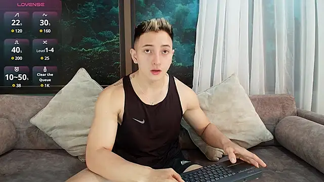 Snapshot of Zack_Miller24 chatting on 01/02/25, 02:02 Zack Miller24 online show from 01/02/25, 02:02