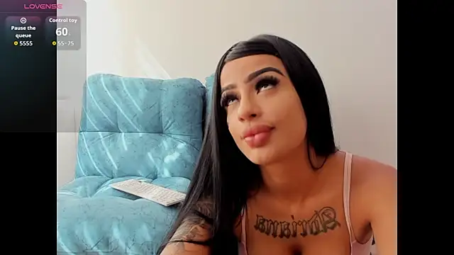 Snapshot of tamy_ian chatting on 12/15/25, 02:10 tamy ian online show from 12/15/25, 02:10