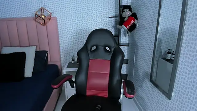 DENISERICHARD2 online show from 10/04/25, 12:25