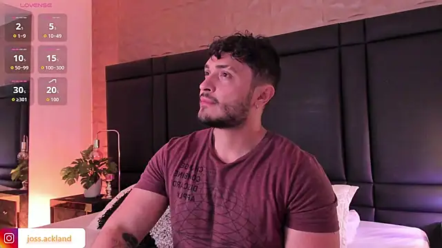 Snapshot of JossAckland chatting on 11/02/25, 07:38 JossAckland online show from 11/02/25, 07:38