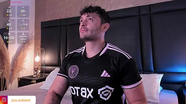 Snapshot of JossAckland chatting on 11/23/25, 07:24 JossAckland online show from 11/23/25, 07:24