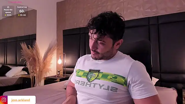 Snapshot of JossAckland chatting on 11/30/25, 07:40 JossAckland online show from 11/30/25, 07:40