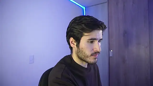 Tony Wylie online show from 12/16/24, 03:40