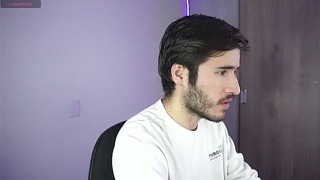 Tony Wylie online show from 12/18/24, 02:21