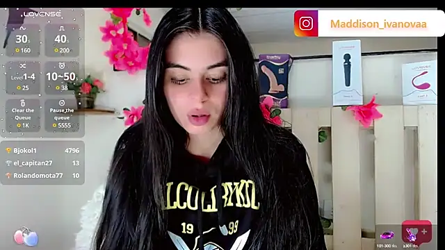 Snapshot of Madisson_Ivanova chatting on 01/19/25, 11:34 Madisson Ivanova online show from 01/19/25, 11:34