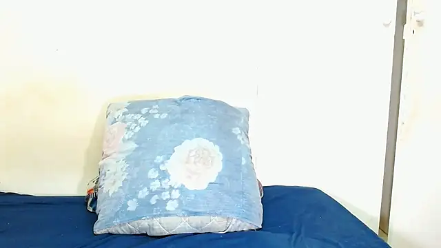 Snapshot of xSpicyQueen8x chatting on 01/10/25, 12:59 xSpicyQueen8x online show from 01/10/25, 12:59