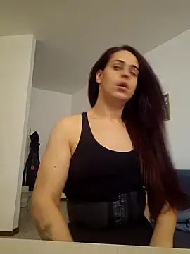 Snapshot of perla97 chatting on 10/21/25, 02:18 perla97 online show from 10/21/25, 02:18