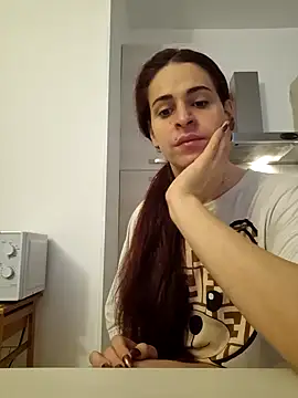 Snapshot of perla97 chatting on 10/26/25, 01:50 perla97 online show from 10/26/25, 01:50
