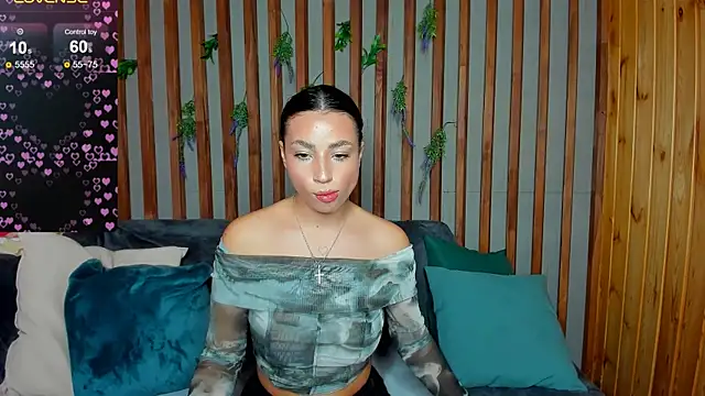 Snapshot of Tanita_Lambic chatting on 09/23/25, 01:41 Tanita Lambic online show from 09/23/25, 01:41